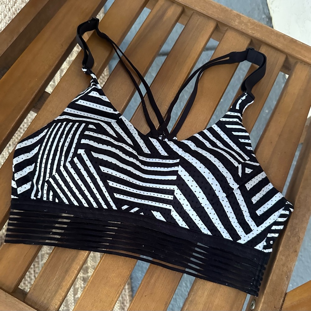 Victoria's Secret Black and White Geometric Bralette, 34B, EUC